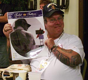 Ron Jones with toilet tattoo Ron Jones with toilet tattoo