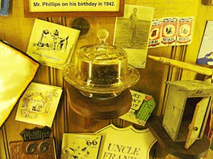 Uncle Frank birthday memorabilia including a piece of cake from 1942! Uncle Frank birthday memorabilia including a piece of cake from 1942!